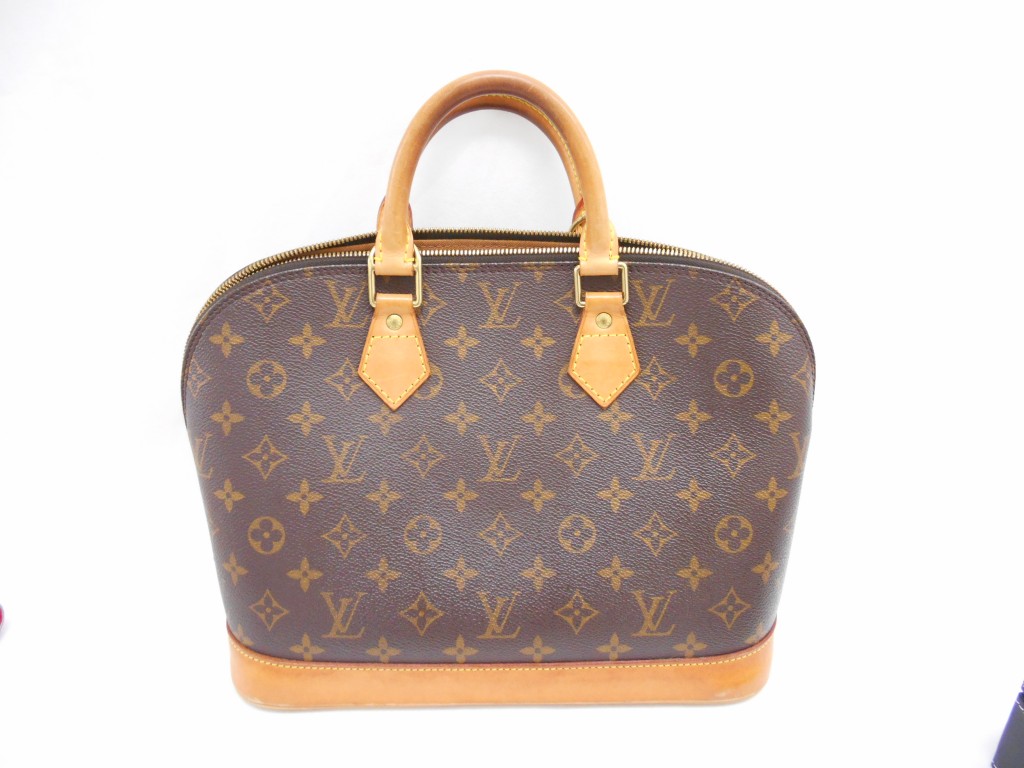 ＬＯＵＩＳ　ＶＵＩＴＴＯＮ　ルイヴィトン　アルマ　ヴィトンのバッグ・お財布・小物なんでもおまかせください！！