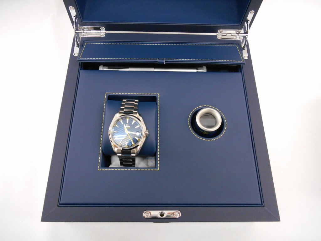 ＯＭＥＧＡ　オメガ　シーマスターアクアテラ　マスターコーアクシャル　ジェームズ・ボンド007リミテッド　明日から公開のスペクターに先行し販売された時計です！