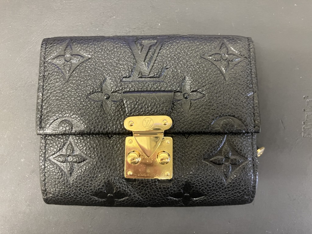 ルイ・ヴィトン買取/おたからや箕面店/ブランド買取/財布買取/バッグ買取/箕面市/池田市のお客様