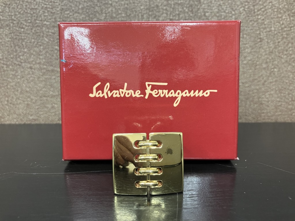 フェラガモ買取/おたからや箕面店/ブランド買取/スカーフリング買取/箕面市/池田市のお客様