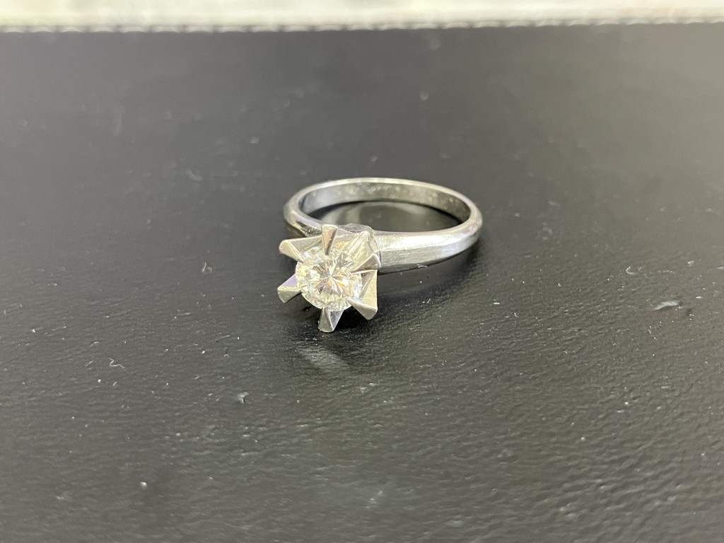 ダイヤモンド買取/おたからや箕面店/プラチナ買取/金買取/箕面市/池田市/豊中市のお客様
