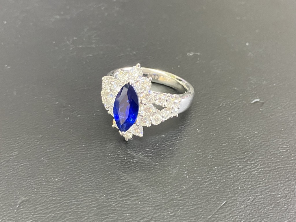 サファイア買取/おたからや箕面店/宝石買取/プラチナ買取/金買取/箕面市/池田市/豊中市のお客様