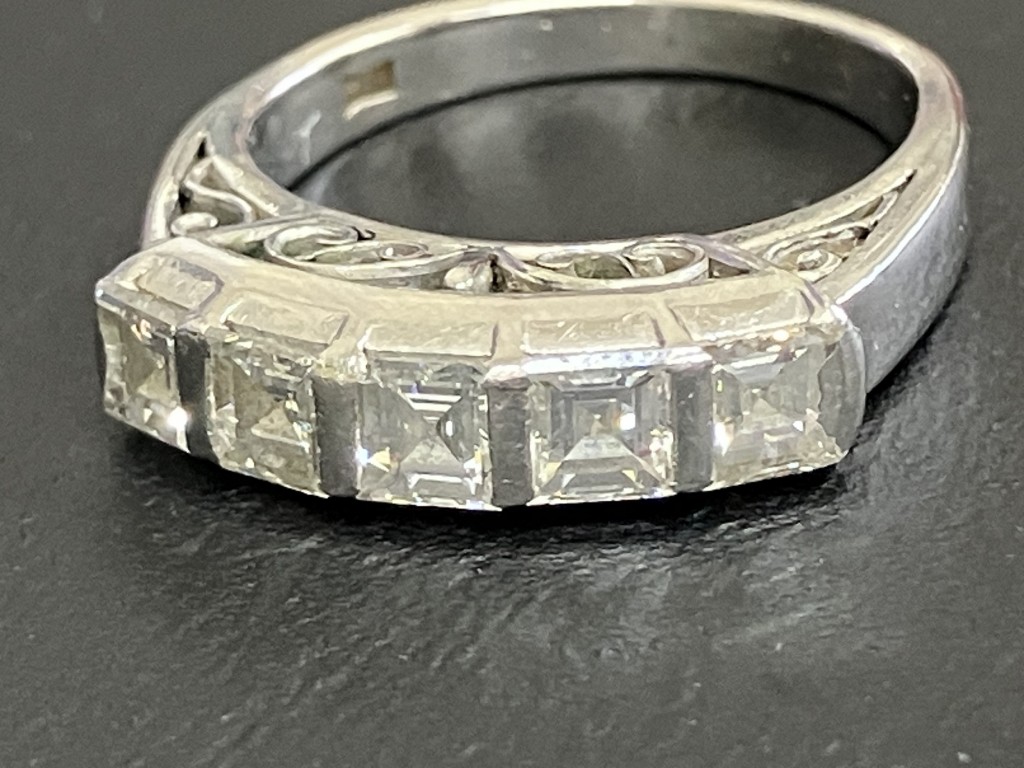 ダイヤモンド買取/おたからや箕面店/プラチナ買取/金買取/遺品整理/箕面市/池田市のお客様