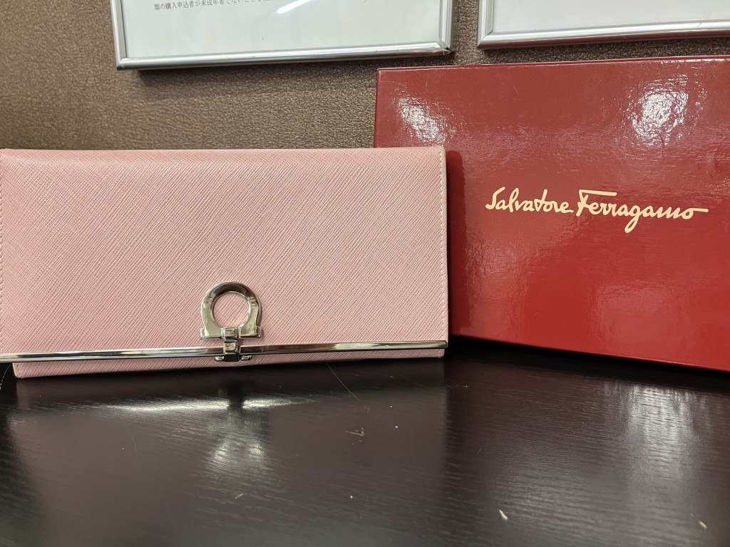 フェラガモ買取/おたからや箕面店/ブランド買取/財布買取/箕面市/池田市/豊中市のお客様